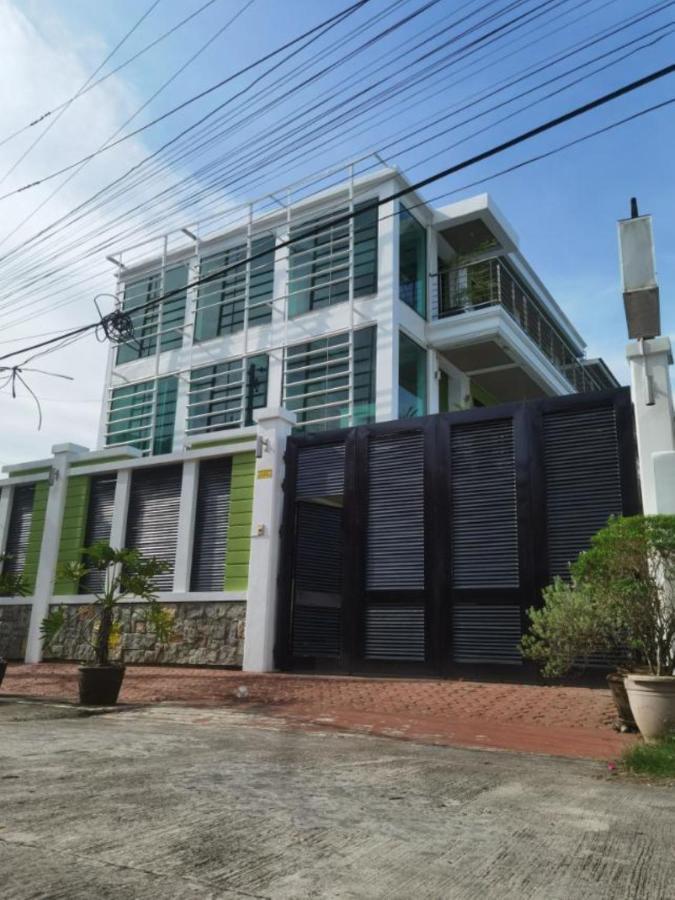 Delta Star Manor Hotel Naga  Bagian luar foto